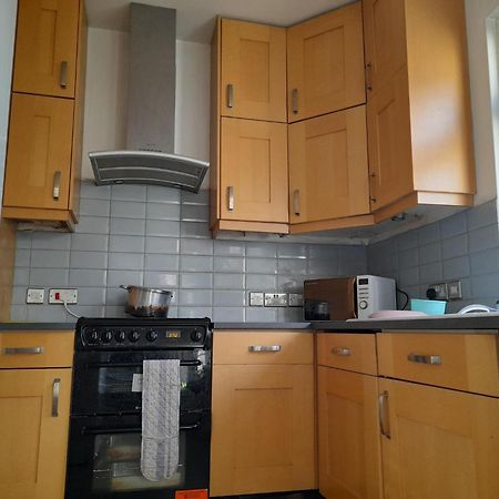 Big Room With Free Parking Londres Extérieur photo